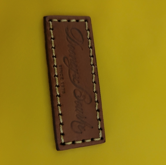 Brand new Dooney and Bourke purse - Picture 7 of 7